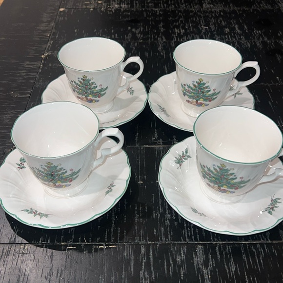 1 Nikko Happy Holidays Footed Coffee Tea Cup & Saucer Christmas Tree Swirl - Picture 2 of 5